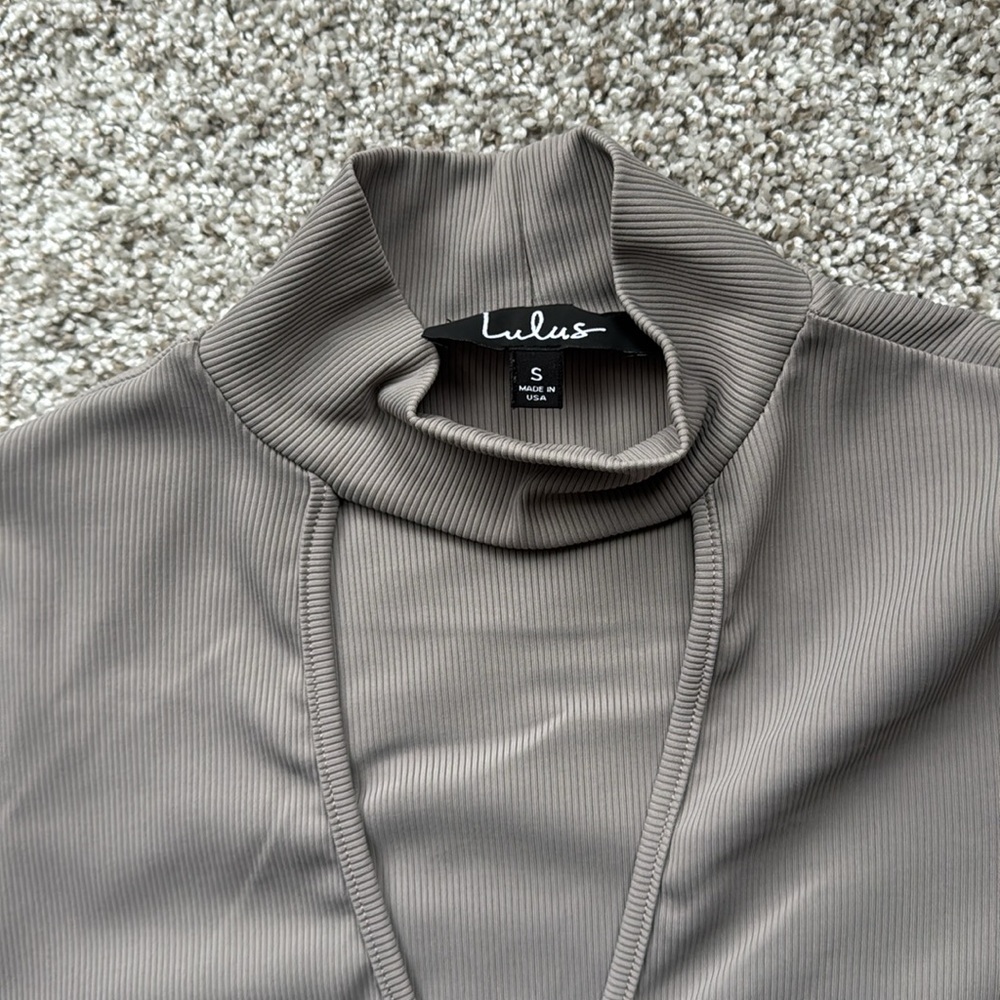 Lulus long sleeve top - Picture 2 of 7